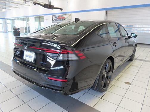 Crystal Black Pearl 2026 Honda Accord Hybrid Sport-L
