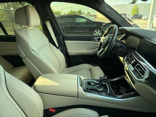 Black Sapphire Metallic 2023 BMW X5 M50i