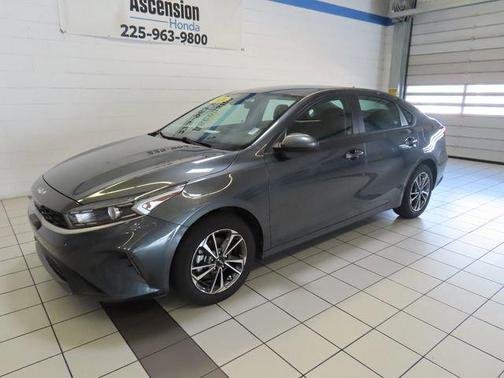 Gravity Gray 2024 Kia Forte LXS