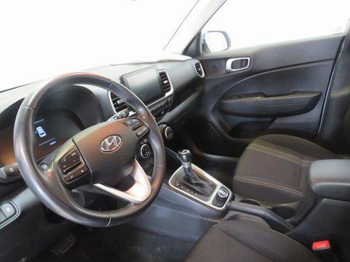 2023 Hyundai VENUE SEL