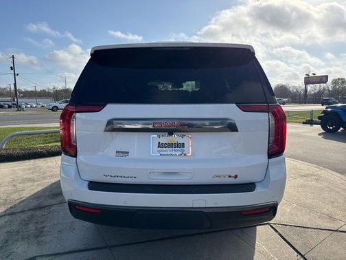 2024 GMC Yukon 4WD AT4