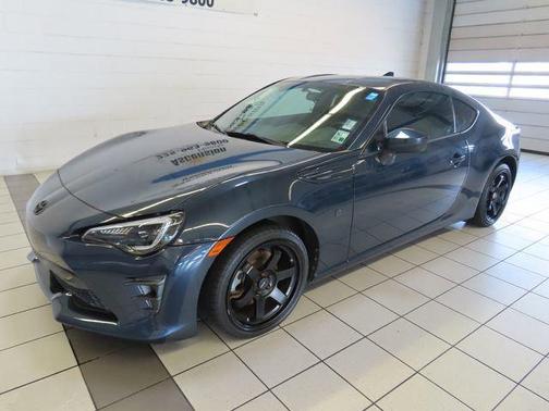 Blue 2017 Toyota 86 SE