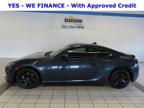 Blue 2017 Toyota 86 SE