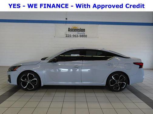 Gray Sky Pearl 2023 Nissan Altima SR FWD