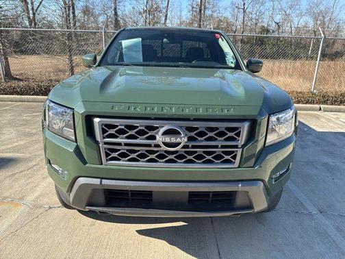 2022 Nissan Frontier SV