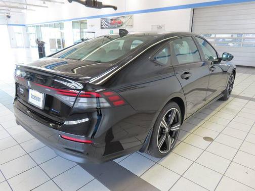 Crystal Black Pearl 2026 Honda Accord Hybrid Sport