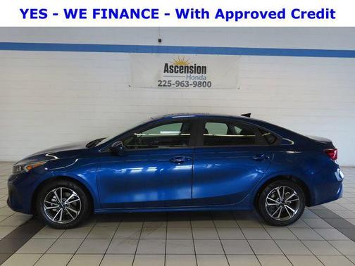Deep Sea Blue 2022 Kia Forte LXS