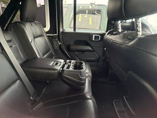 Granite Crystal Metallic Clearcoat 2018 Jeep Wrangler Unlimited Rubicon