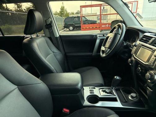 Super White 2018 Toyota 4Runner SR5 Premium