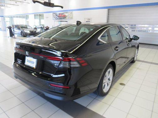 2025 Honda Accord LX 1.5T