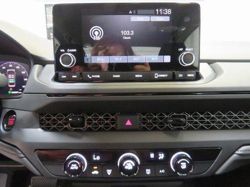 2025 Honda Accord LX 1.5T