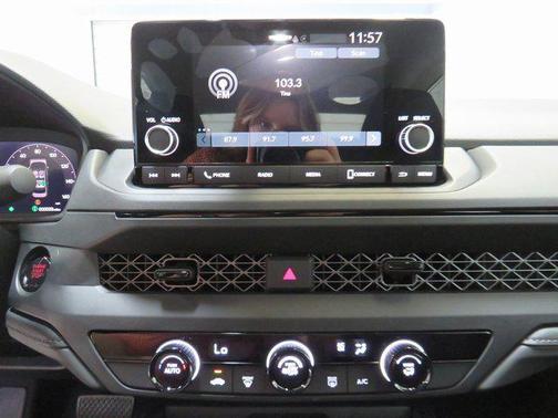 2025 Honda Accord LX 1.5T