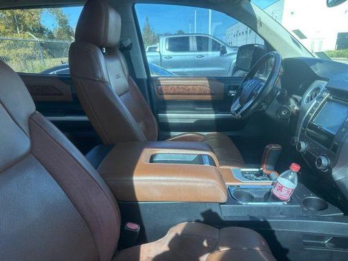 2016 Toyota Tundra Platinum