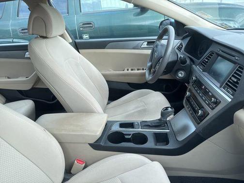 Nouveau Blue 2016 Hyundai SONATA SE