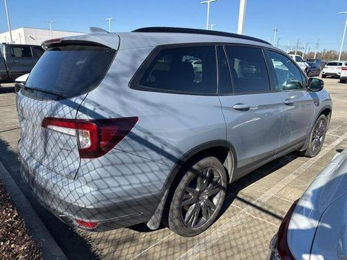 2022 Honda Pilot 2WD Sport