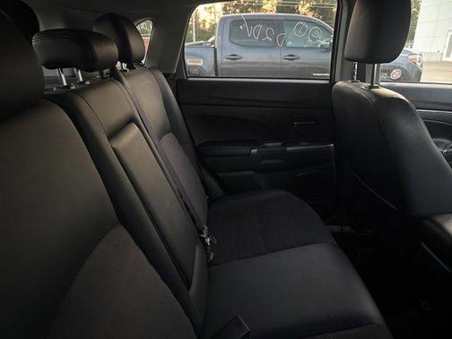2024 Mitsubishi Outlander Sport SE