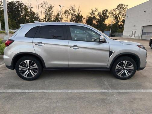 2024 Mitsubishi Outlander Sport SE