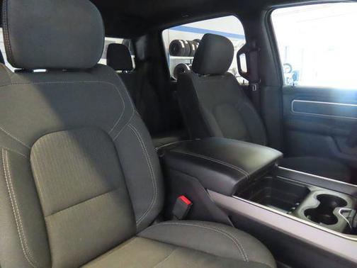 Patriot Blue Pearlcoat 2021 RAM 1500 Big Horn/Lone Star