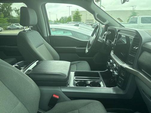 White 2025 Ford F-150 XLT