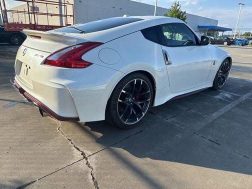 Pearl White 2017 Nissan 370Z NISMO Tech