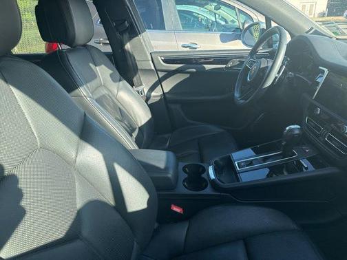 2023 Porsche Macan Macan