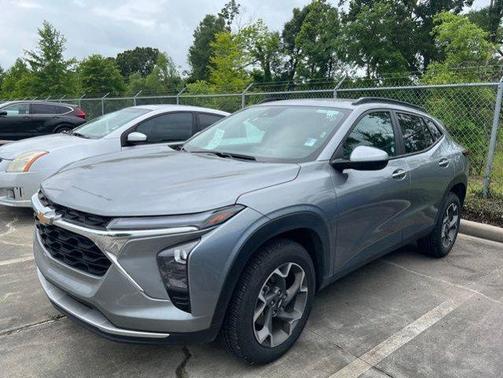Sterling Gray Metallic 2025 Chevrolet Trax LT