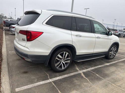 2017 Honda Pilot Elite