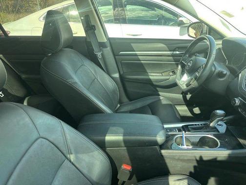 2024 Nissan Altima 2.5 SL