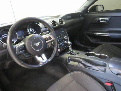 2017 Ford Mustang V6