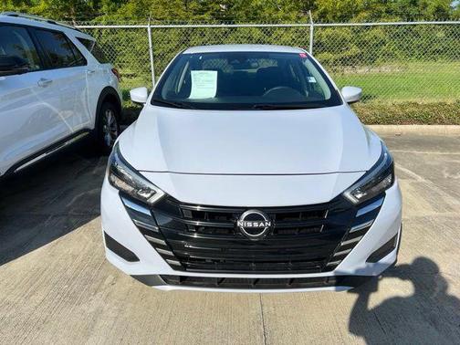 Gray Sky Pearl 2025 Nissan Versa 1.6 SV