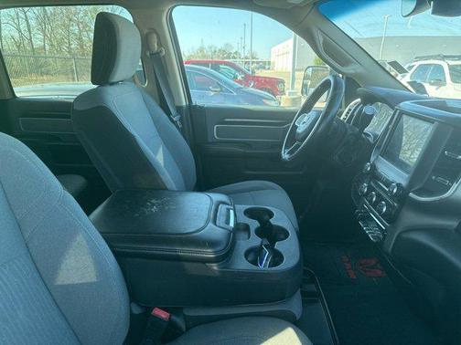 2019 RAM 2500 Big Horn Crew Cab 4x4 6'4' Box