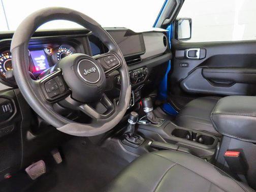 2025 Jeep Gladiator Nighthawk