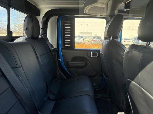 2025 Jeep Gladiator Nighthawk