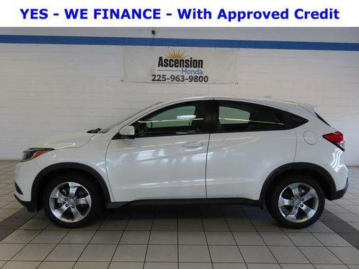 Platinum White Pearl 2022 Honda HR-V LX