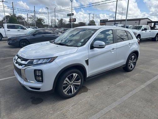 2023 Mitsubishi Outlander Sport SE