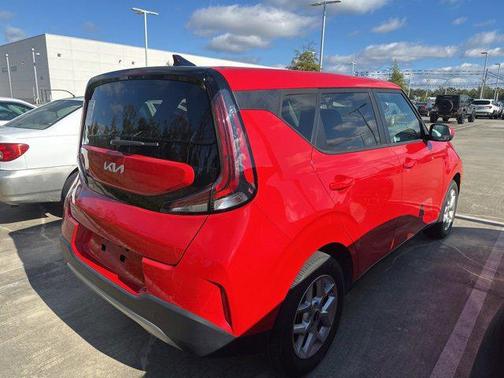 2024 Kia Soul LX