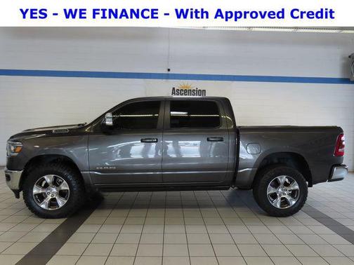 Granite Crystal Metallic Clearcoat 2023 RAM 1500 Laramie