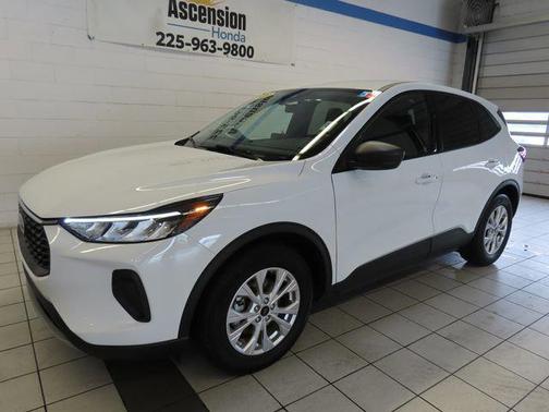 Oxford White 2025 Ford Escape Active