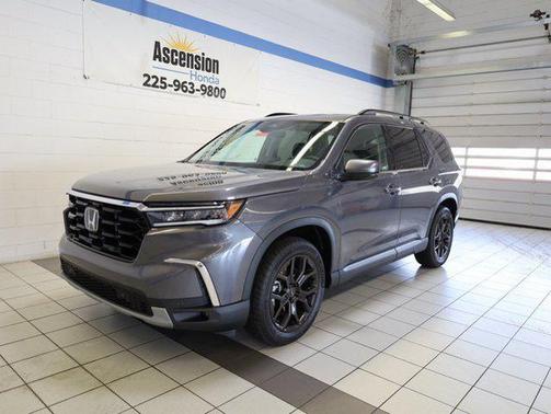 2025 Honda Pilot Touring 8-Passenger