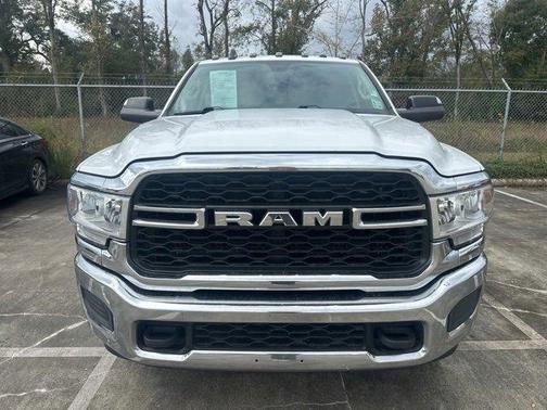 2020 RAM 2500 Tradesman Crew Cab 4X2 6'4' Box