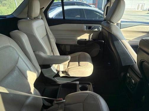 Black 2020 Ford Explorer Limited