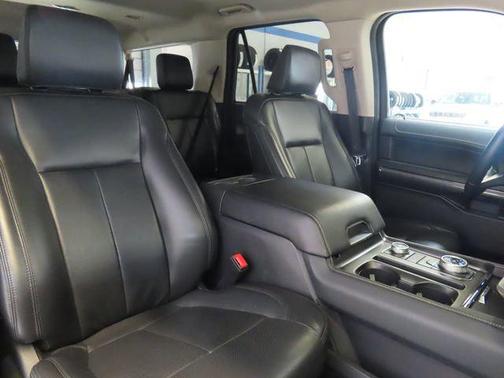 White 2024 Ford Expedition Max XLT