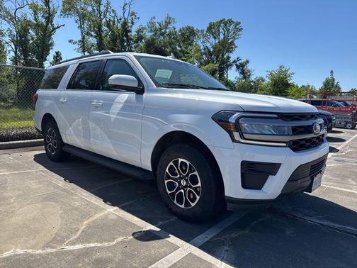 White 2024 Ford Expedition Max XLT