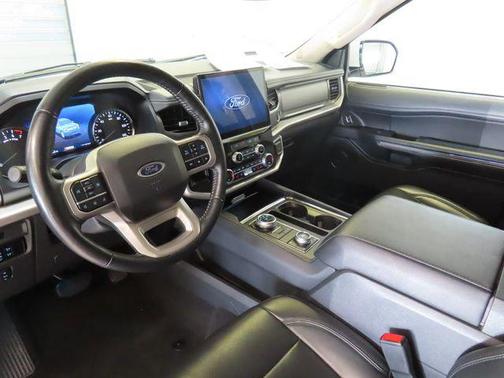 White 2024 Ford Expedition Max XLT