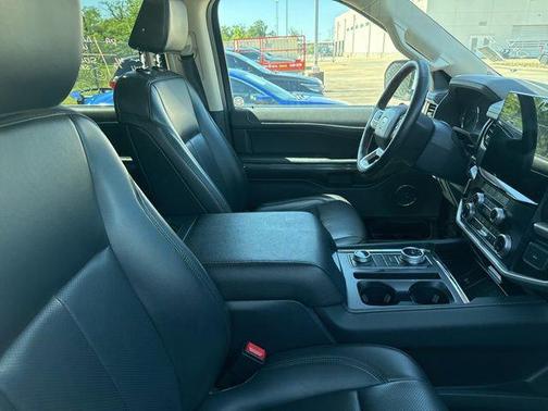 White 2024 Ford Expedition Max XLT