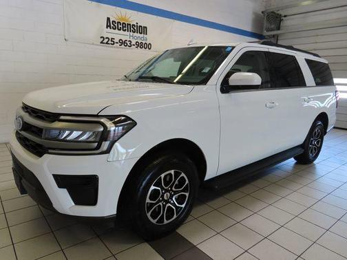 White 2024 Ford Expedition Max XLT