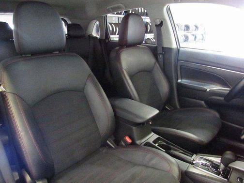 2024 Mitsubishi Outlander Sport SE