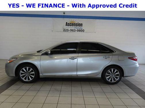 Celestial Silver Metallic 2017 Toyota Camry XLE