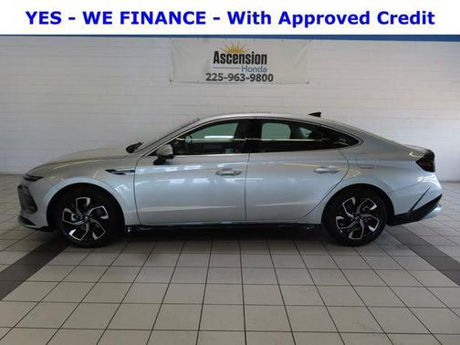 Aero Silver 2025 Hyundai SONATA SEL