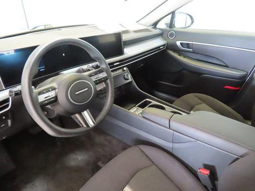Aero Silver 2025 Hyundai SONATA SEL